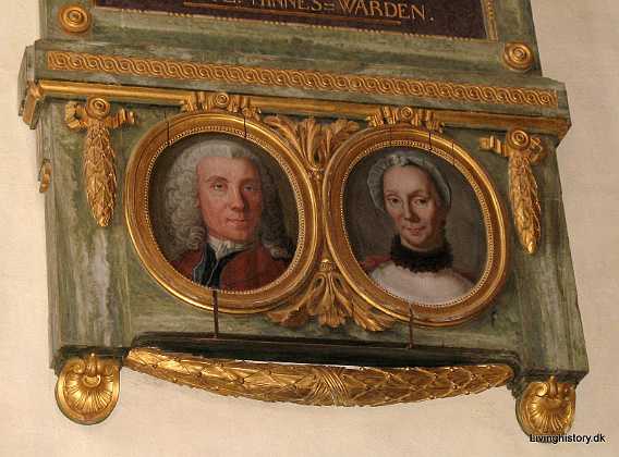 Abraham Hulpher Abraham Hlpher, handelsmand og rdmand i Vsters f. 1704 d. 1770 med hustru Christina Westdal f. 1711 d. 1767. Opsat...