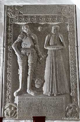 Hannibal Gyldenstierne og Helvig Kaas Hannibal Gyldenstierne til Restrup, f. 1548, d. 1608 Hustru Helvig Bjørnsdatter Kaas d. 1638 Aalborg stift 1630-39